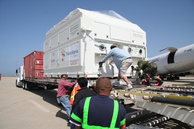 NASA image: KSC-08pd1084
