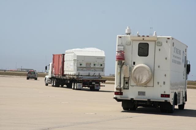 NASA image: KSC-08pd1087
