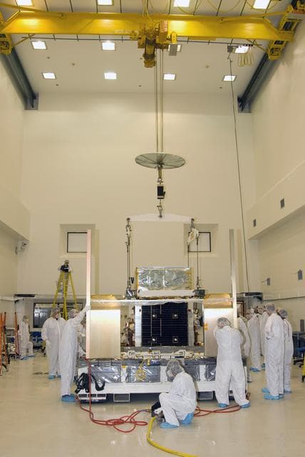 NASA image: KSC-08pd1127