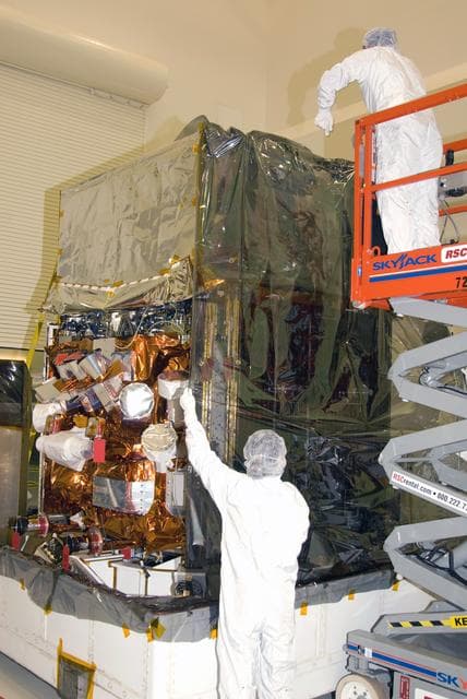 NASA image: KSC-08pd1135