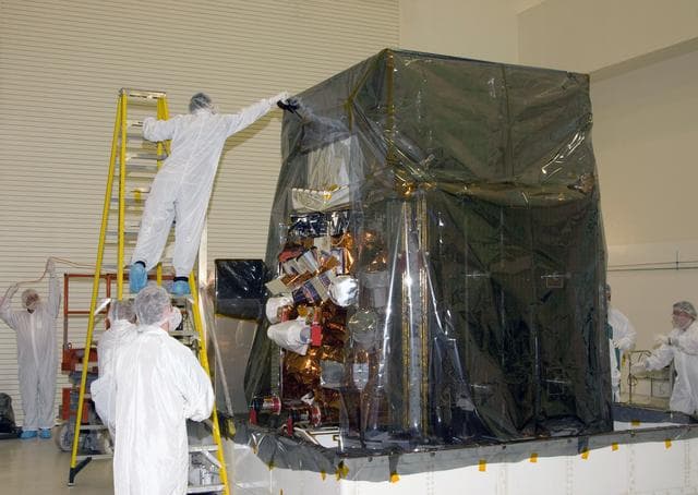 NASA image: KSC-08pd1136