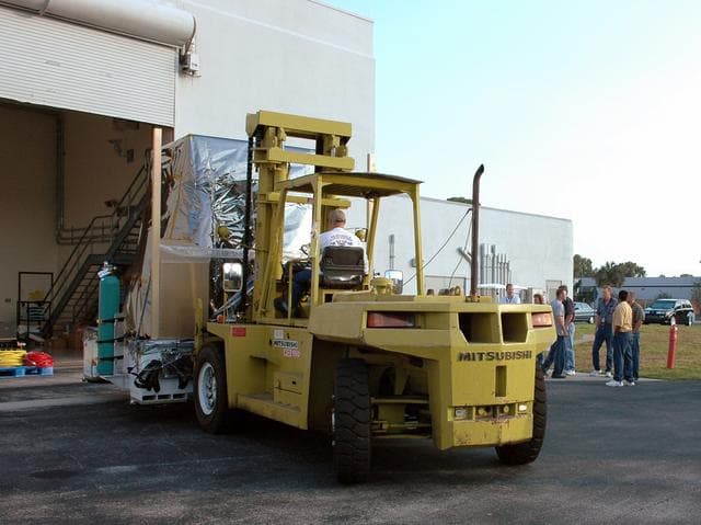 NASA image: KSC-08pd1137
