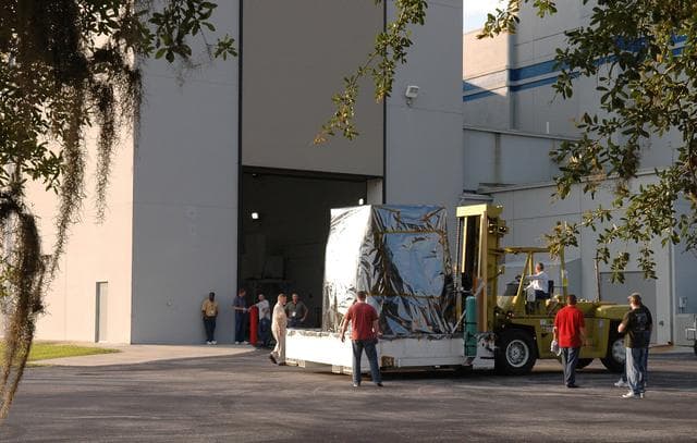 NASA image: KSC-08pd1138