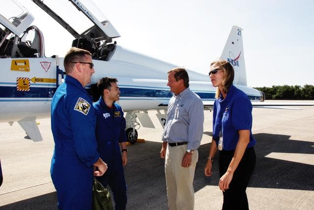 NASA image: KSC-08pd1145