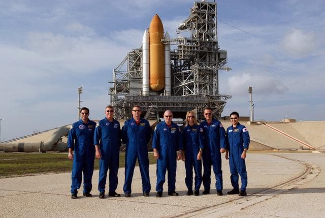 NASA image: KSC-08pd1194