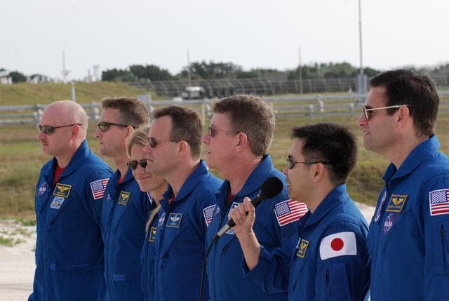 NASA image: KSC-08pd1203