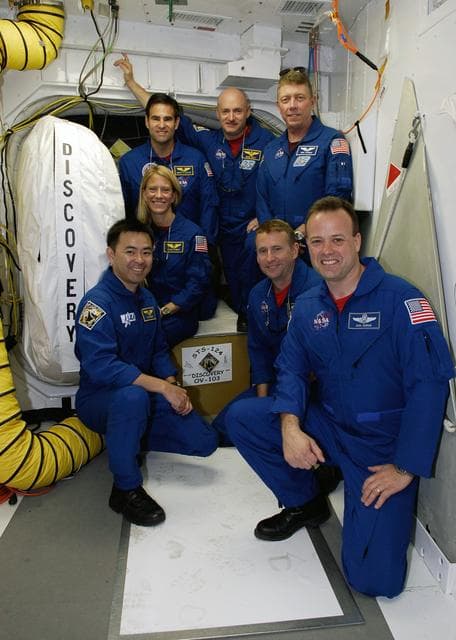 NASA image: KSC-08pd1207