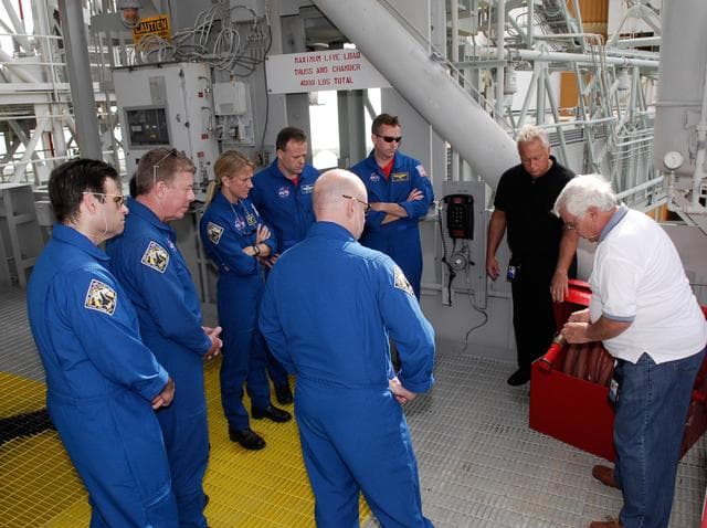 NASA image: KSC-08pd1209