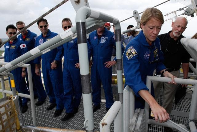NASA image: KSC-08pd1212