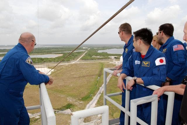 NASA image: KSC-08pd1214