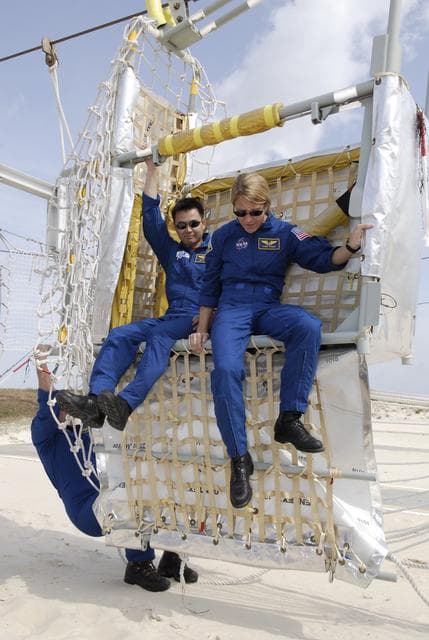 NASA image: KSC-08pd1217