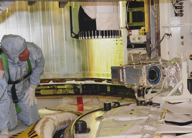 NASA image: KSC-08pd1222