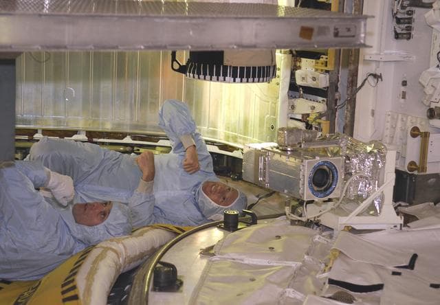 NASA image: KSC-08pd1224
