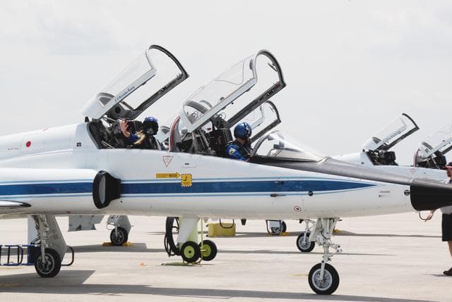 NASA image: KSC-08pd1268