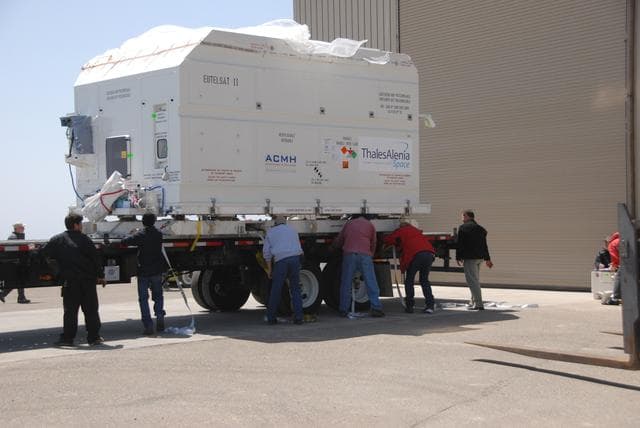 NASA image: KSC-08pd1286