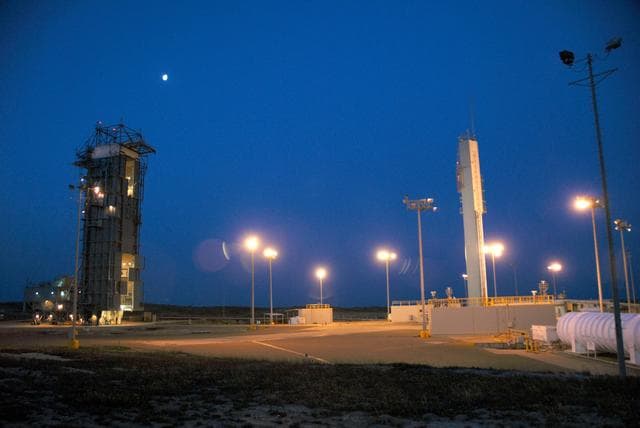 NASA image: KSC-08pd1314