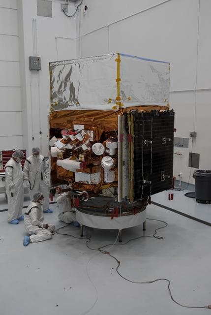 NASA image: KSC-08pd1392