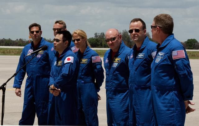 NASA image: KSC-08pd1454