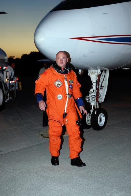 NASA image: KSC-08pd1474