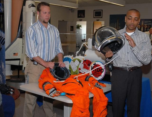 NASA image: KSC-08pd1485