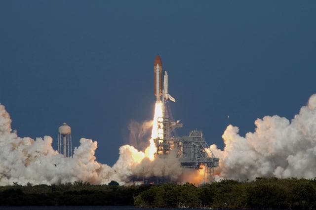 NASA image: KSC-08pd1527