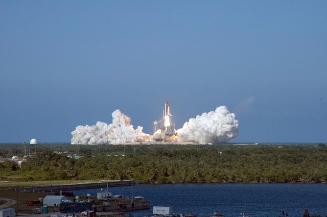 NASA image: KSC-08pd1531