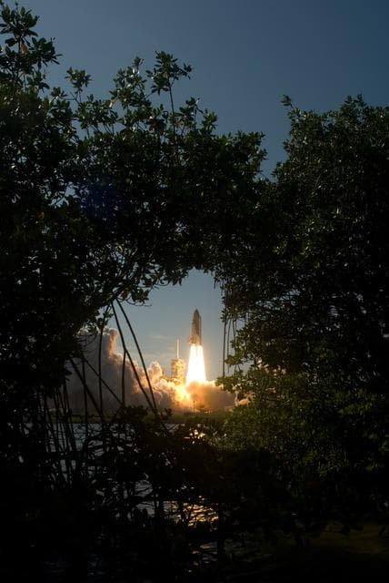 NASA image: KSC-08pd1543