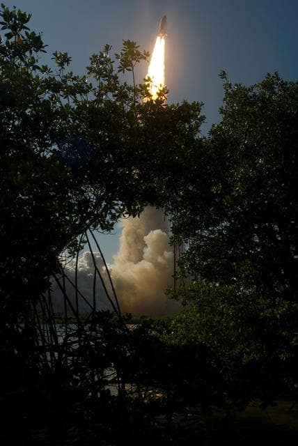 NASA image: KSC-08pd1544