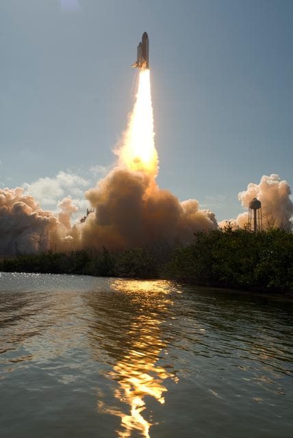 NASA image: KSC-08pd1548