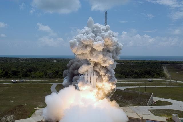 NASA image: KSC-08pd1638