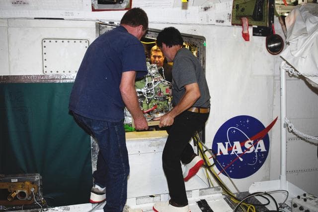 NASA image: KSC-08pd1652