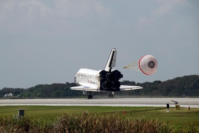 NASA image: KSC-08pd1692