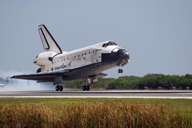 NASA image: KSC-08pd1702