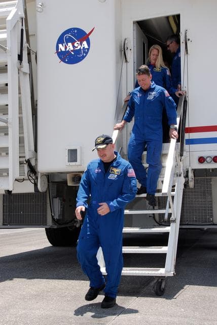 NASA image: KSC-08pd1713