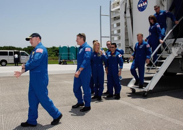 NASA image: KSC-08pd1714