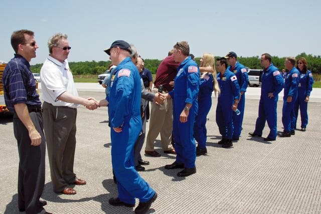 NASA image: KSC-08pd1717