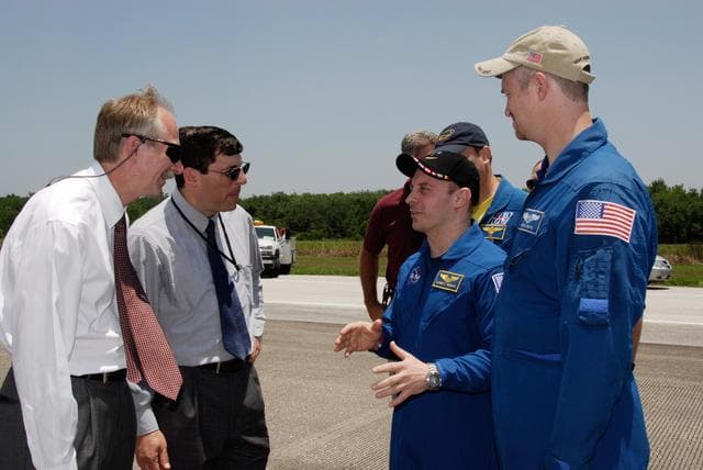 NASA image: KSC-08pd1721