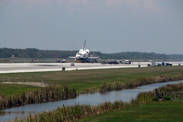 NASA image: KSC-08pd1736