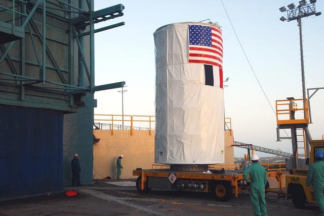 NASA image: KSC-08pd1779