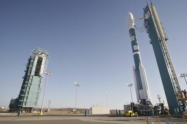 NASA image: KSC-08pd1814