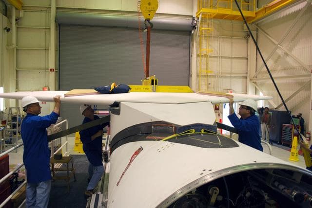 NASA image: KSC-08pd1868