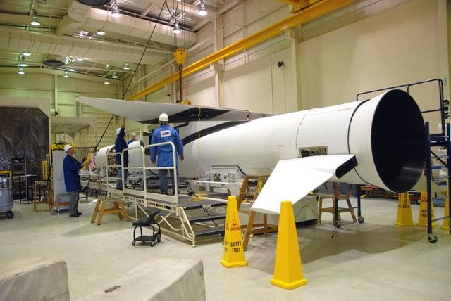 NASA image: KSC-08pd1869