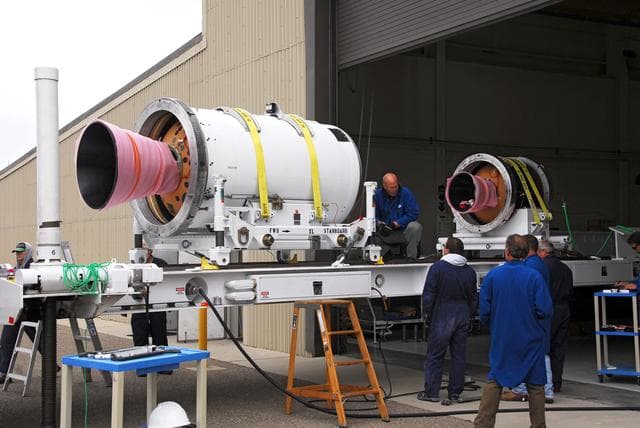 NASA image: KSC-08pd1877