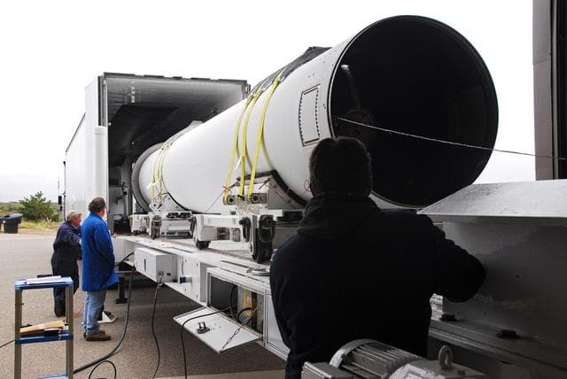 NASA image: KSC-08pd1882