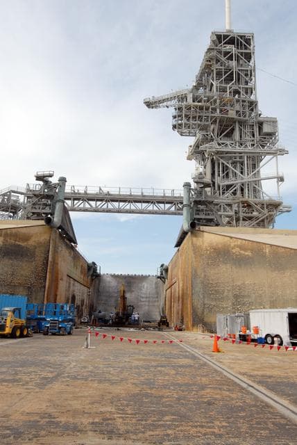 NASA image: KSC-08pd1888