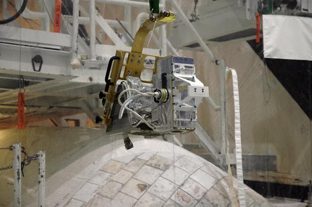 NASA image: KSC-08pd1906