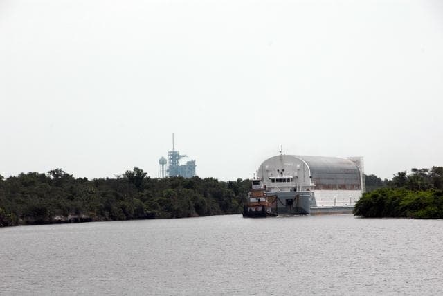 NASA image: KSC-08pd1975
