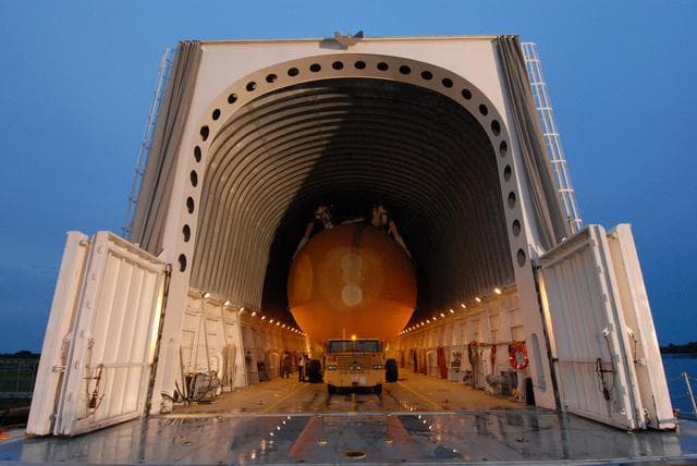 NASA image: KSC-08pd1980