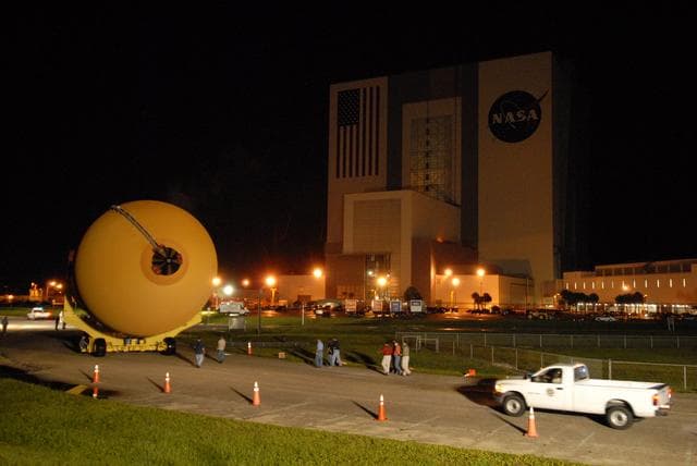 NASA image: KSC-08pd1984