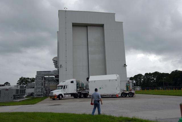 NASA image: KSC-08pd1999